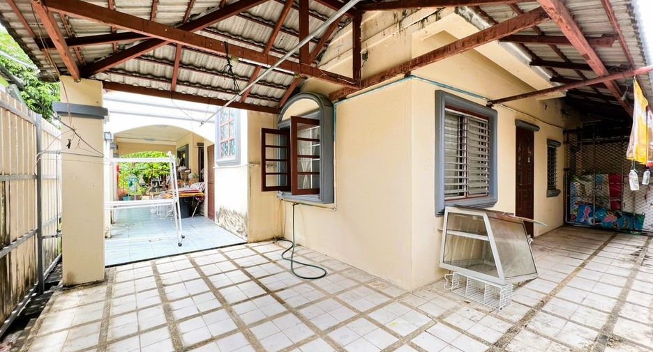 For sale 5 bedrooms house in Mueang Chiang Mai, Chiang Mai