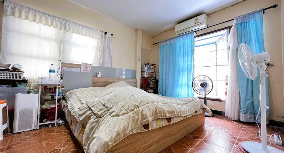 For sale 5 bedrooms house in Mueang Chiang Mai, Chiang Mai