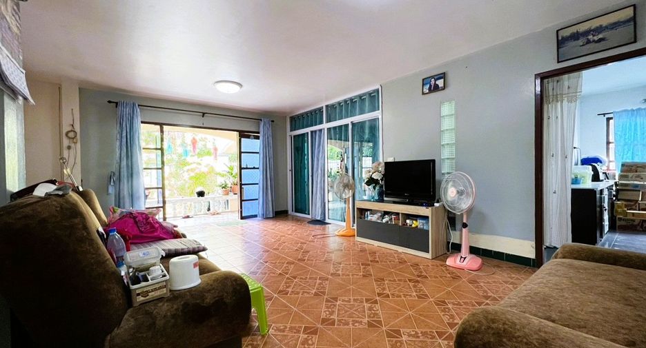 For sale 5 bedrooms house in Mueang Chiang Mai, Chiang Mai