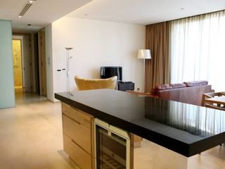À louer 2 chambres appartement à Sathon, Bangkok