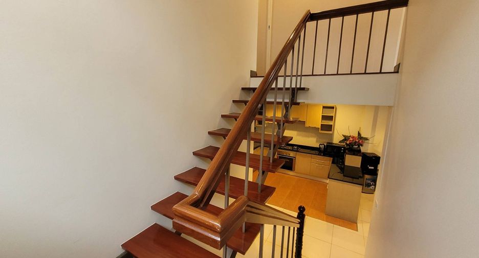For rent 2 bedrooms house in Khlong Toei, Bangkok