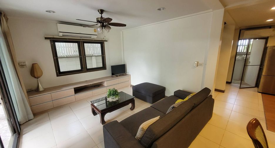 For rent 2 bedrooms house in Khlong Toei, Bangkok