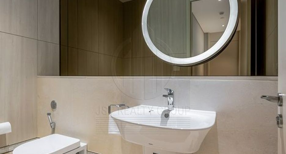 For rent and for sale 2 bedrooms condo in Pathum Wan, Bangkok