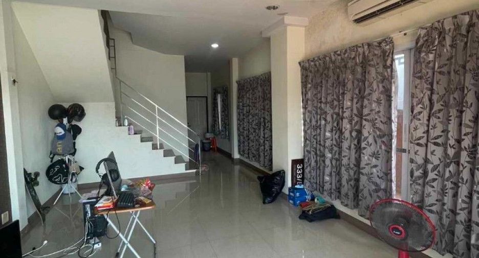 For sale 3 Beds retail Space in Mueang Udon Thani, Udon Thani