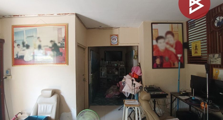 For sale 6 Beds house in Nakhon Chai Si, Nakhon Pathom