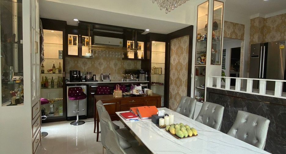 For sale 4 bed house in Don Mueang, Bangkok