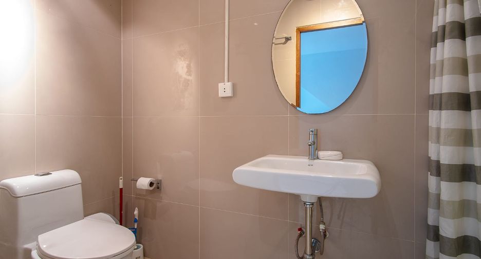 For rent studio townhouse in Mueang Phuket, Phuket
