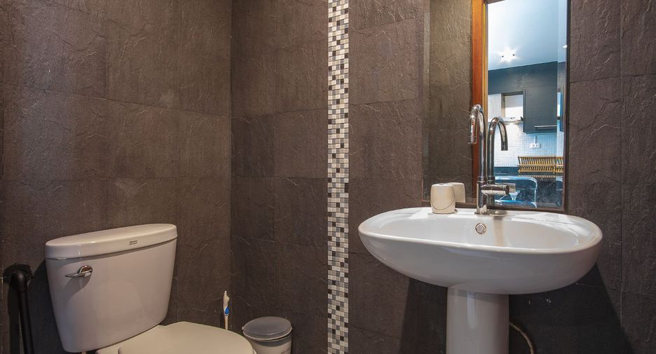 For rent studio townhouse in Mueang Phuket, Phuket