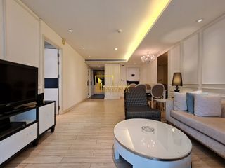 For rent 2 bedrooms serviced apartment in Khlong Toei, Bangkok