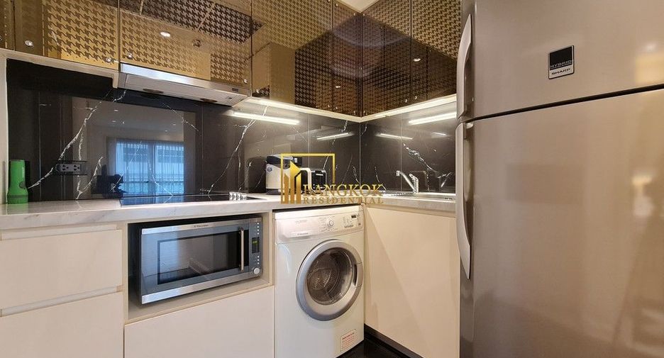 For rent 2 bedrooms serviced apartment in Khlong Toei, Bangkok