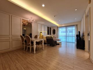 For rent 2 bedrooms serviced apartment in Khlong Toei, Bangkok