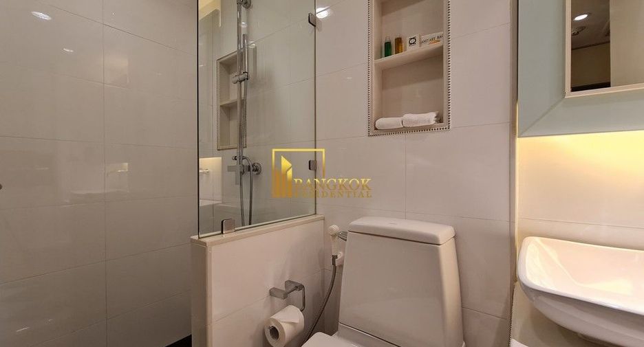 For rent 2 bedrooms serviced apartment in Khlong Toei, Bangkok
