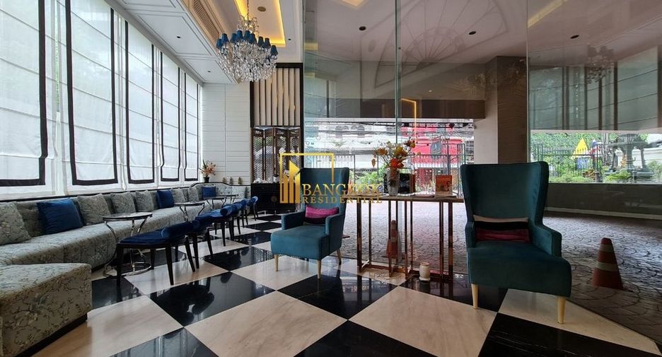 For rent 2 bedrooms serviced apartment in Khlong Toei, Bangkok