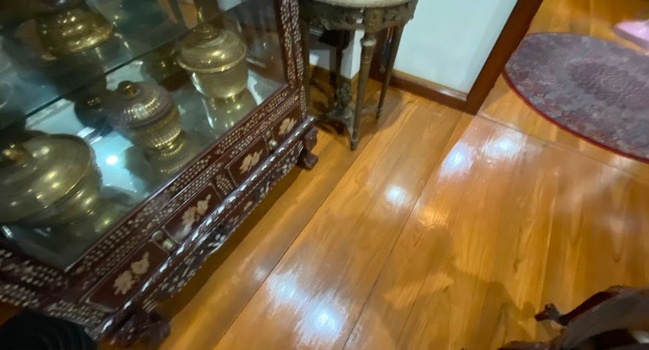 For sale 8 bedrooms house in Chatuchak, Bangkok