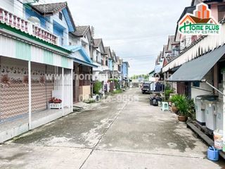 For sale 5 Beds townhouse in Lam Luk Ka, Pathum Thani