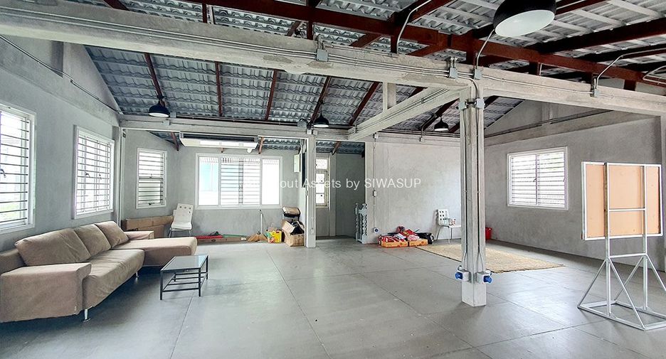 Haus zum Kauf mit 1 Zimmer in Khlong Sam Wa, Bangkok