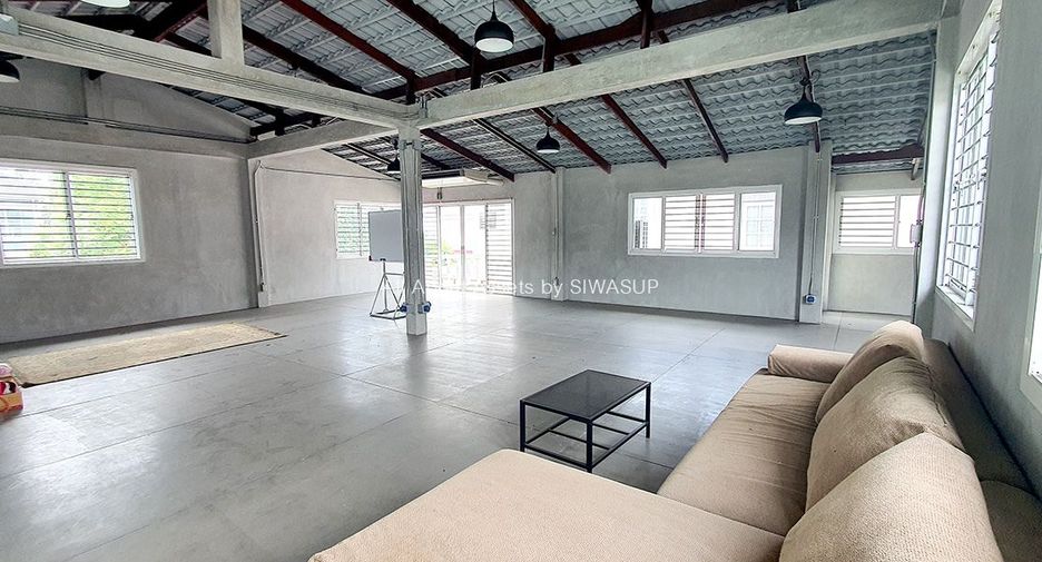 Haus zum Kauf mit 1 Zimmer in Khlong Sam Wa, Bangkok