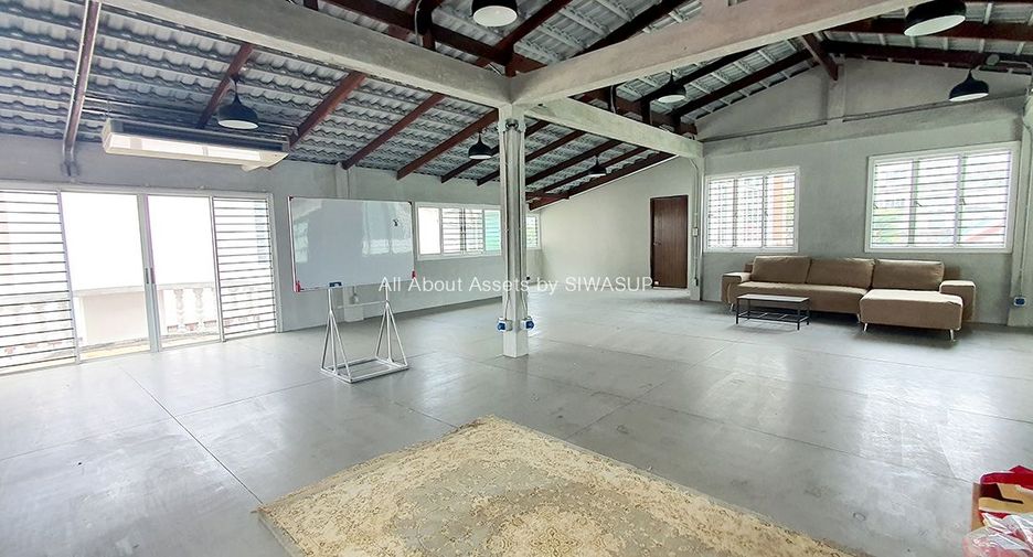 Haus zum Kauf mit 1 Zimmer in Khlong Sam Wa, Bangkok