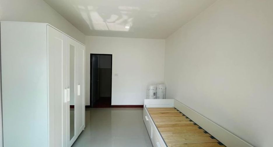 For rent 6 bedrooms villa in Bang Lamung, Chonburi