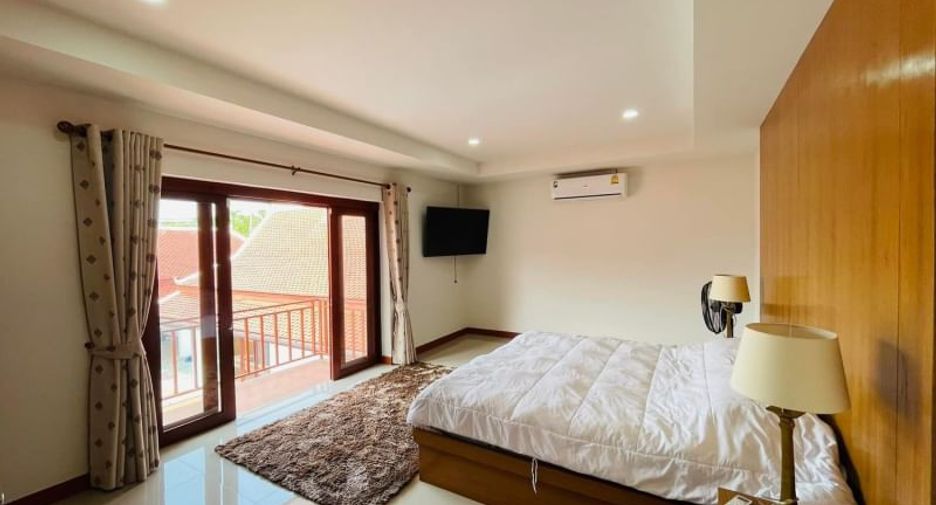 For rent 6 bedrooms villa in Bang Lamung, Chonburi