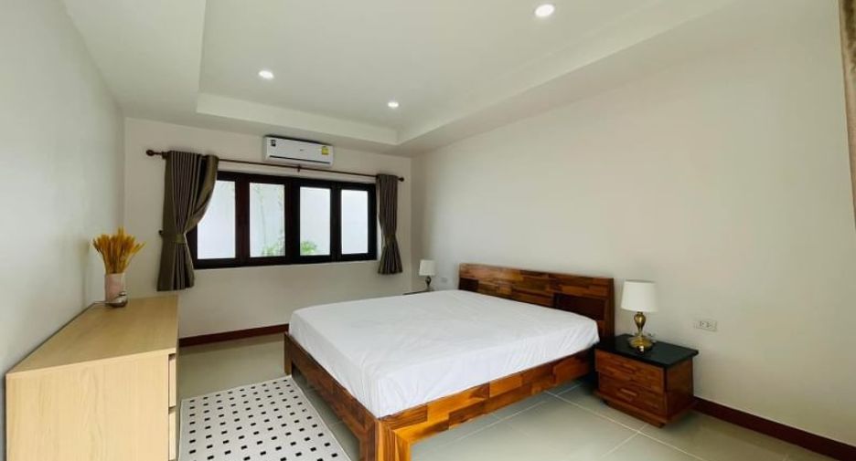 For rent 6 bedrooms villa in Bang Lamung, Chonburi