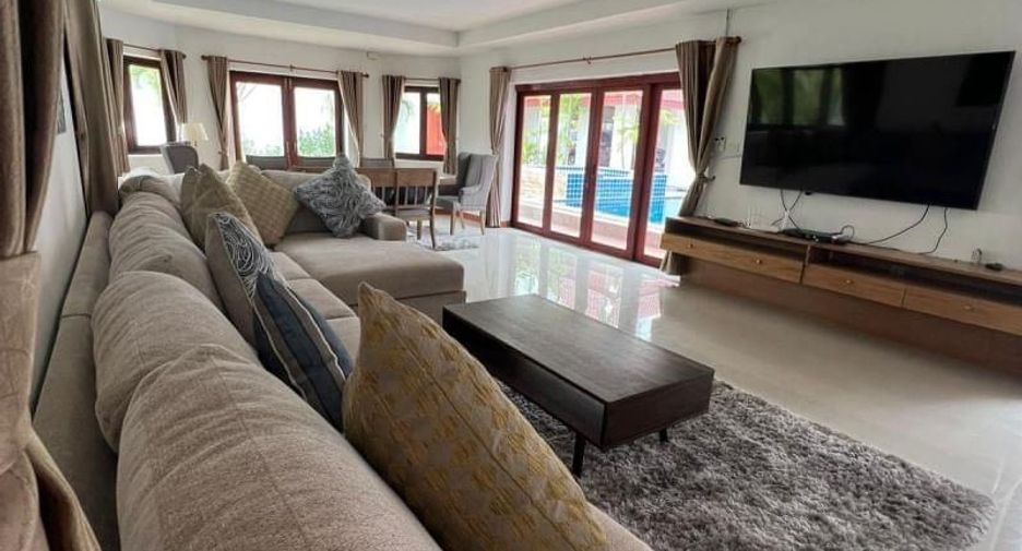 For rent 6 bedrooms villa in Bang Lamung, Chonburi