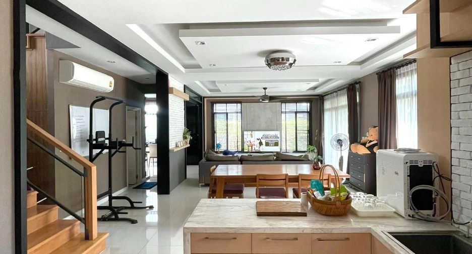 For rent 4 bedrooms house in Suan Luang, Bangkok
