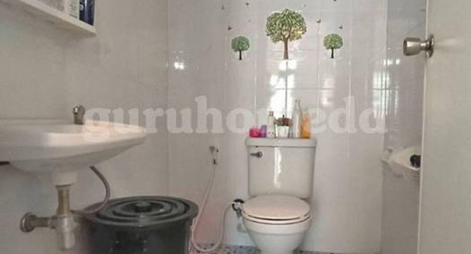For sale 3 bed townhouse in Mueang Suphanburi, Suphan Buri