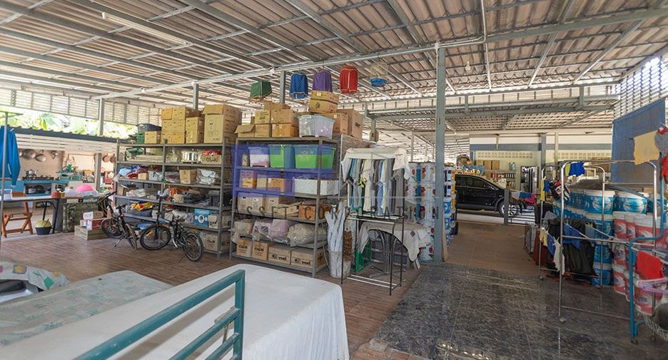 For sale retail Space in Tha Yang, Phetchaburi