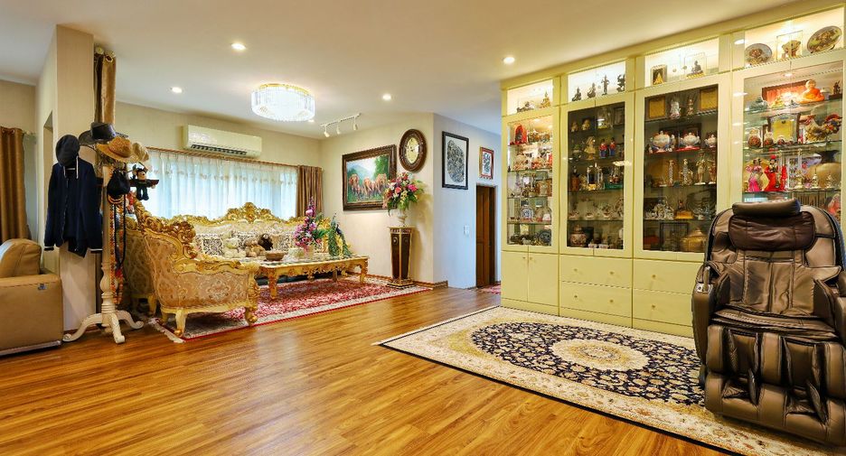 For sale 4 bedrooms house in Bang Kruai, Nonthaburi