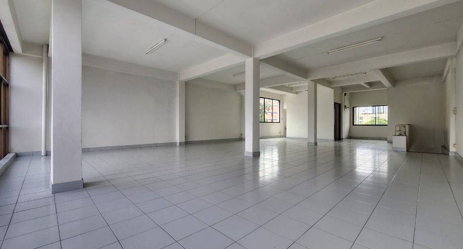 For sale retail Space in Prawet, Bangkok