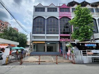 For sale retail Space in Prawet, Bangkok
