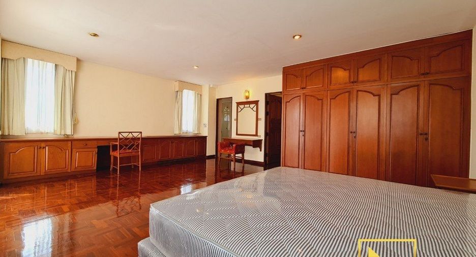 À louer 3 chambres appartement à Khlong Toei, Bangkok