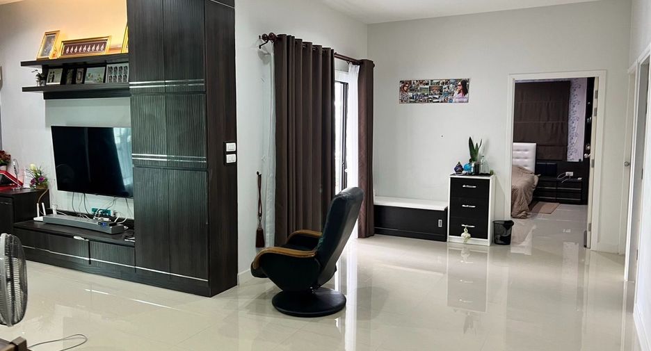 For sale 3 bedrooms house in Pluak Daeng, Rayong