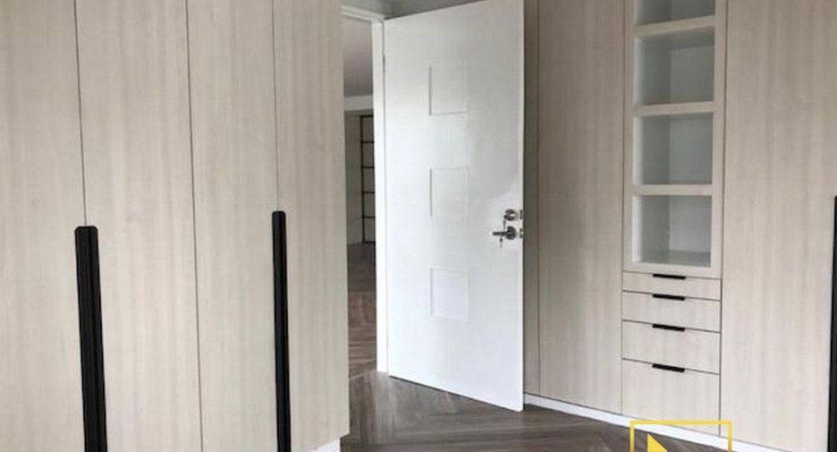 Apartamento en alquiler de 4 habitaciones en Khlong Toei, Bangkok