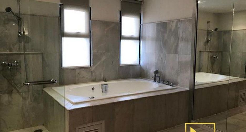 Apartamento en alquiler de 4 habitaciones en Khlong Toei, Bangkok