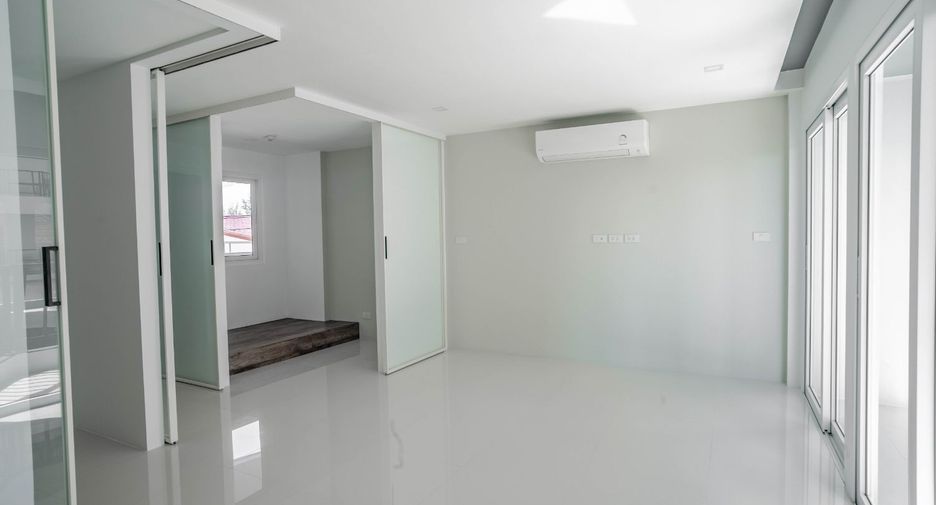 For sale 2 Beds condo in Klaeng, Rayong