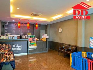 For rent 3 bed retail Space in Mueang Rayong, Rayong