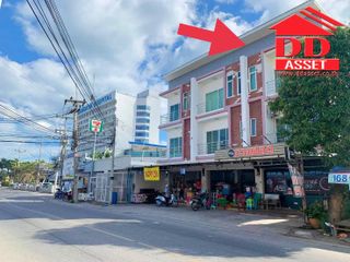 For rent 3 bed retail Space in Mueang Rayong, Rayong