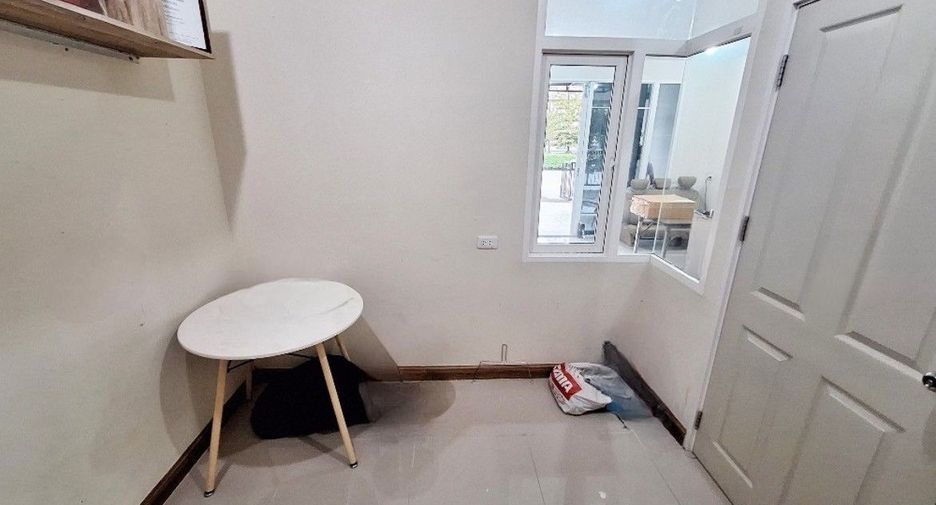For sale 4 Beds townhouse in Mueang Nonthaburi, Nonthaburi