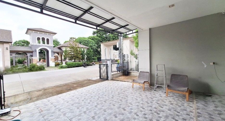 For sale 4 Beds townhouse in Mueang Nonthaburi, Nonthaburi