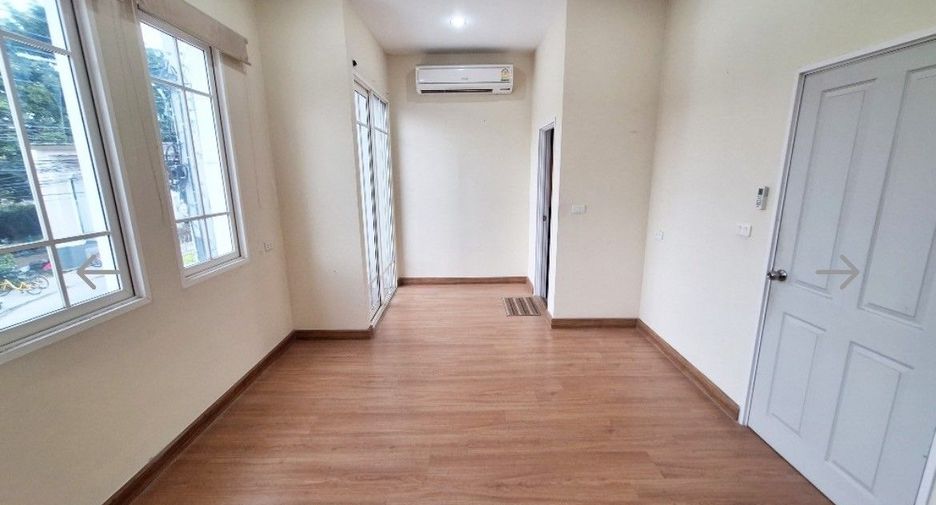 For sale 4 Beds townhouse in Mueang Nonthaburi, Nonthaburi