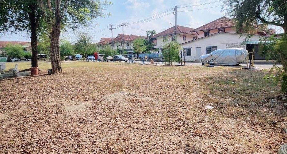 Casa adosada en venta de 4 habitaciones en Khlong Luang, Pathum Thani