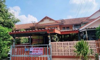 For sale 4 bedrooms townhouse in Khlong Luang, Pathum Thani