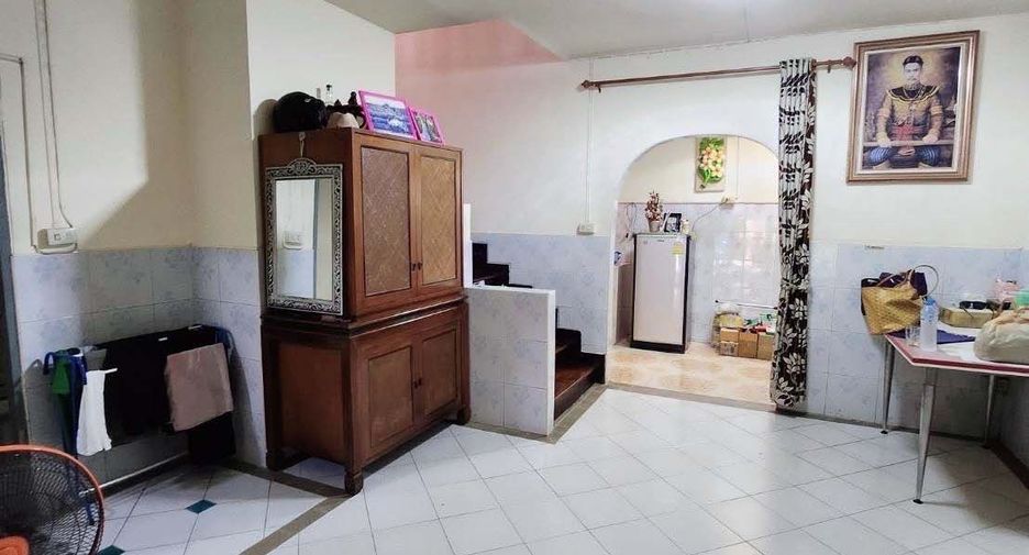 Casa adosada en venta de 4 habitaciones en Khlong Luang, Pathum Thani