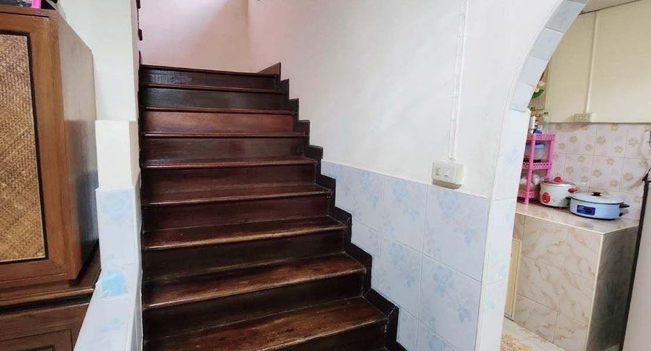 Casa adosada en venta de 4 habitaciones en Khlong Luang, Pathum Thani