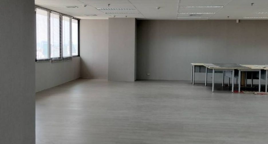 For rent and for sale office in Khlong Toei, Bangkok