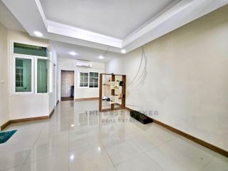For rent そして for sale 4 Beds townhouse in Mueang Nonthaburi, Nonthaburi