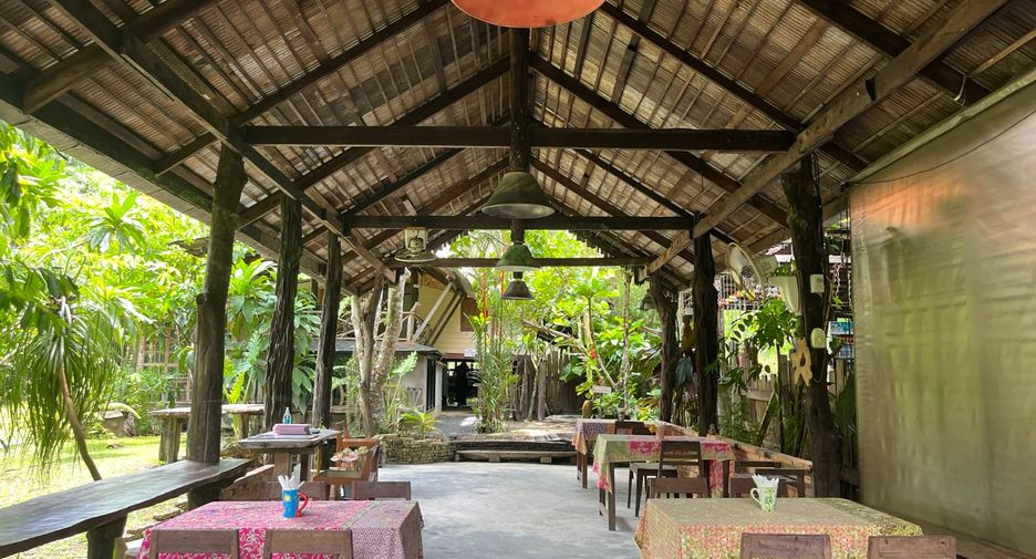 For sale 1 bed retail Space in Mueang Krabi, Krabi