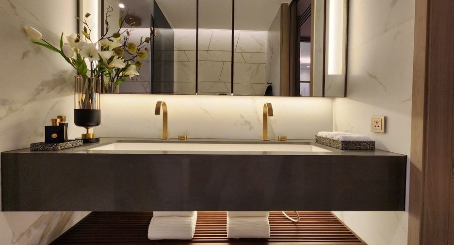Haus zum Kauf mit 2 Zimmer in Khlong Toei, Bangkok